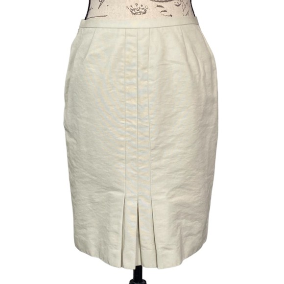 Ann Taylor Dresses & Skirts - Ann Taylor Pleated Skirt 100% Cotton Size 4P Cream